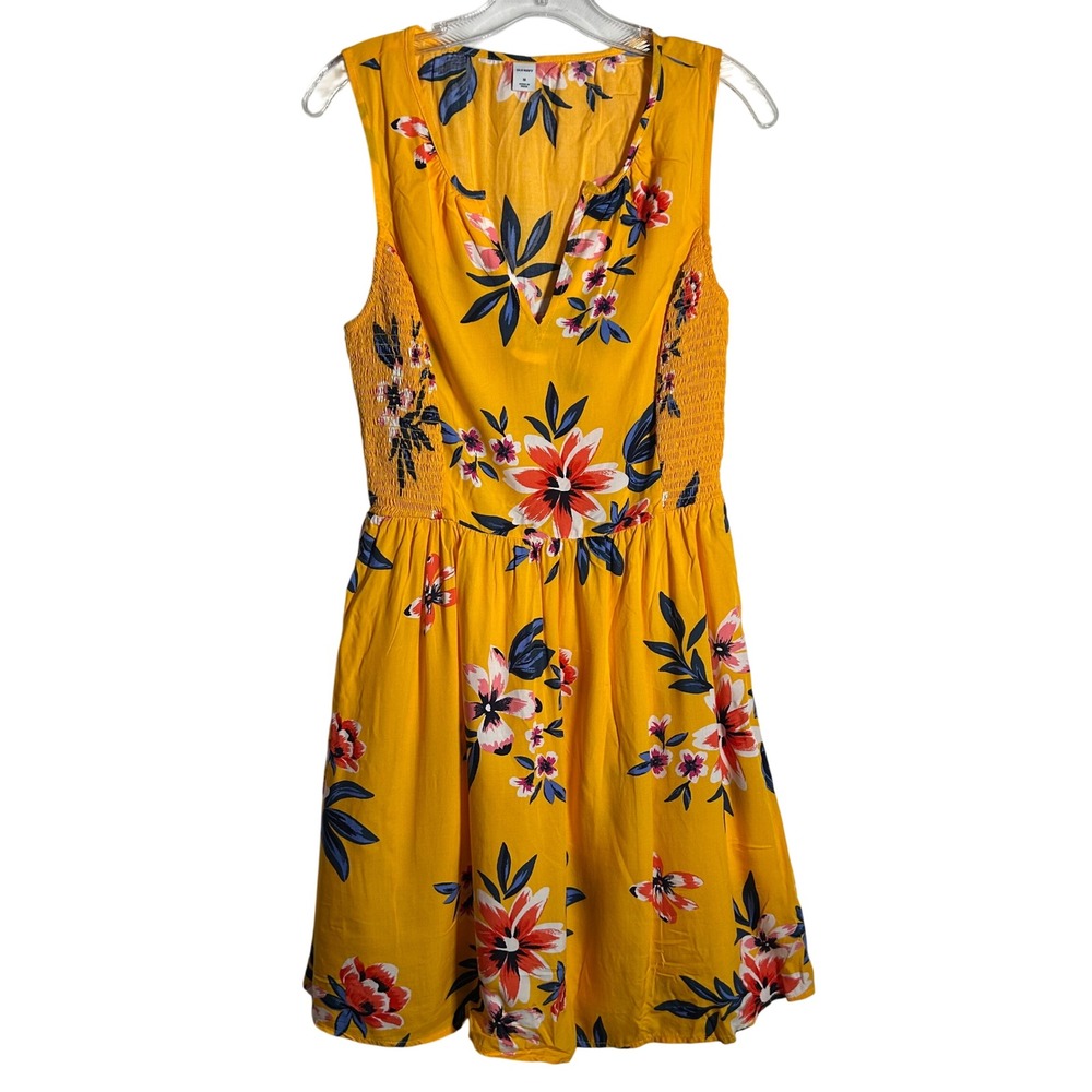Old Navy Women Medium Yellow Floral Sleeveless V-Neck Fit Flare Sundress Smocked